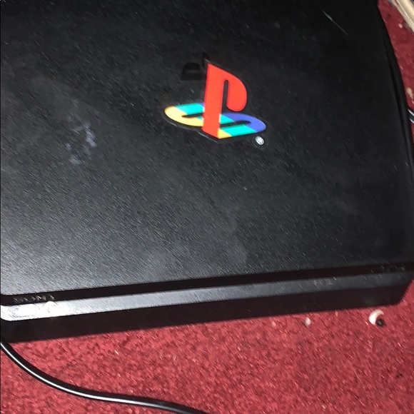 PlayStation 4 with controller and all games - Picture 2 of 3
